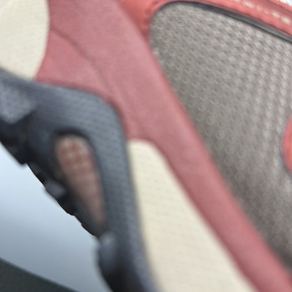 Columbia Contour Comfort Techlite athletic shoes size 7.5 - Picture 12 of 12